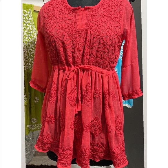 Red chikankari short gown - Picture 8 of 10